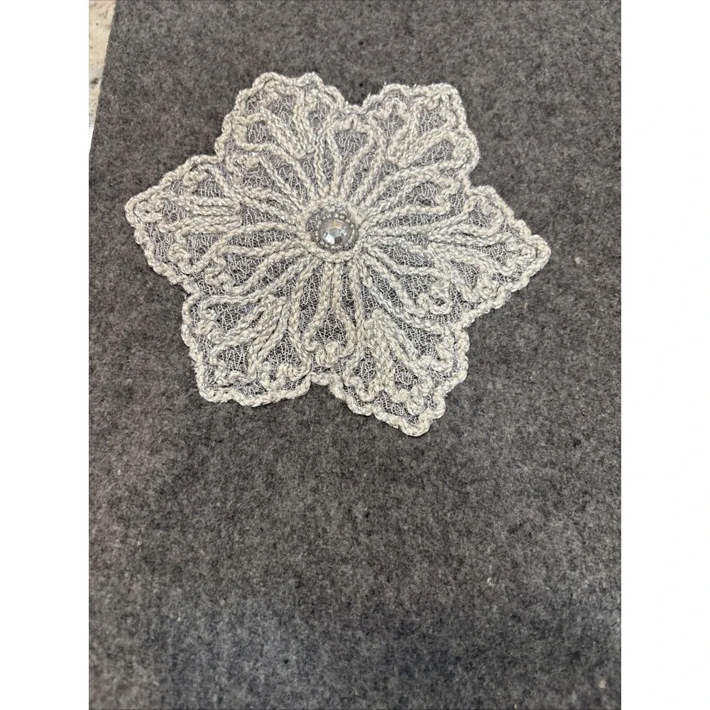 Pier One ANS Snowflake Table Runner Gray & White 14